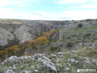 Viaje al Corazón del Barranco del Río Dulce; senderismo sierra nevada senderismo andalucia bastones 
